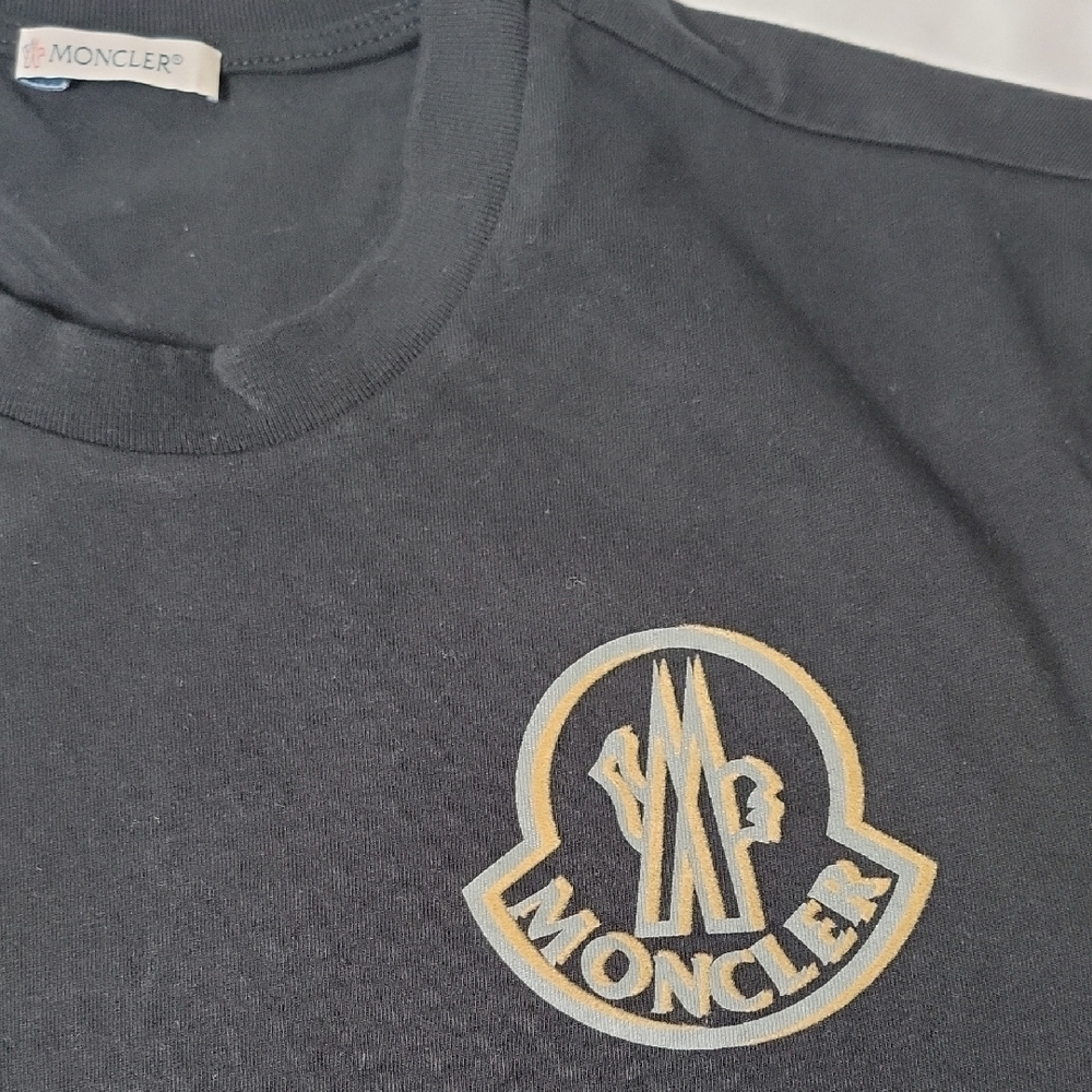 Moncler Black Short-Sleeve Logo Patch T-Shirt - Picture 2 of 5